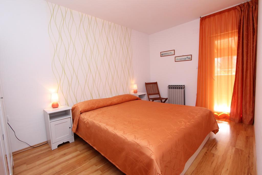 Apartments Sturago Ровінь Екстер'єр фото